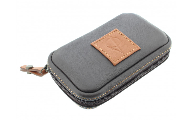 Pipe case by Claudio Albieri (beige and brown)
