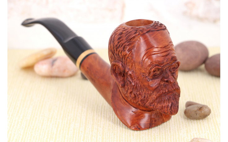 Emile Zola sculpted pipe