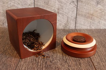 Tobacco jar